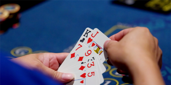 even traditional casinos began to indulge in online operations for retaining their customers.