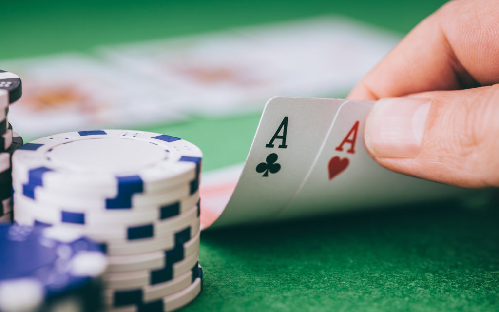 Finding the Right Online Poker Room