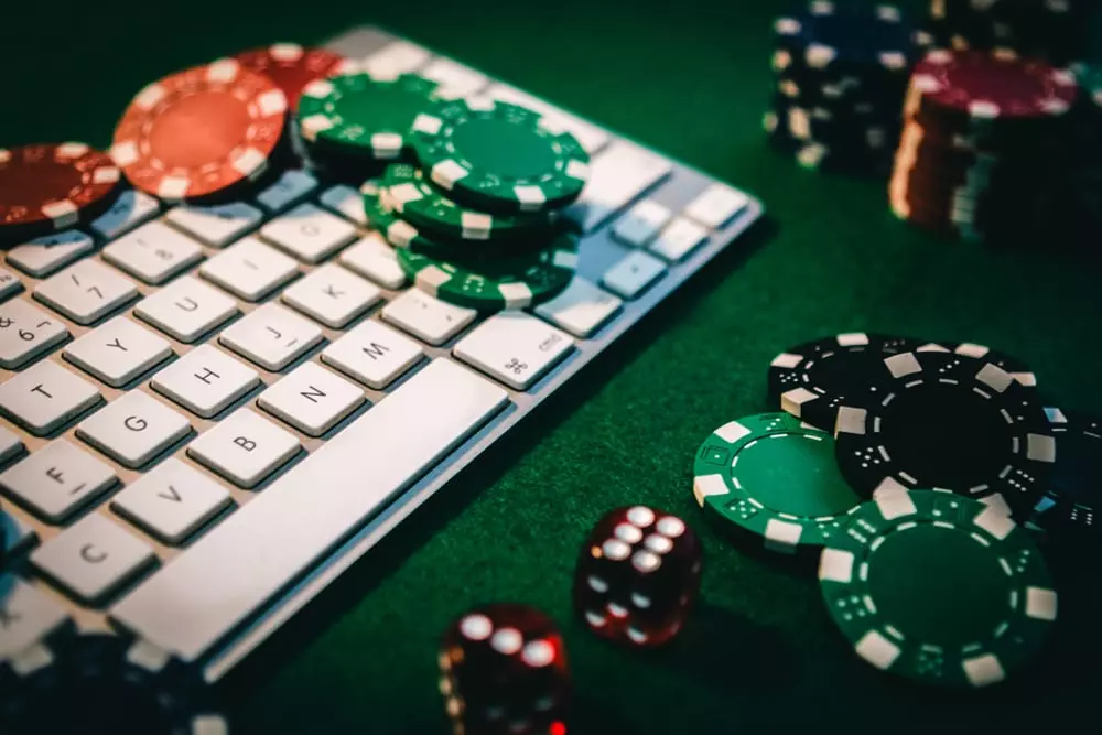 Compared to brick-and-mortar casinos, online casinos offer many advantages